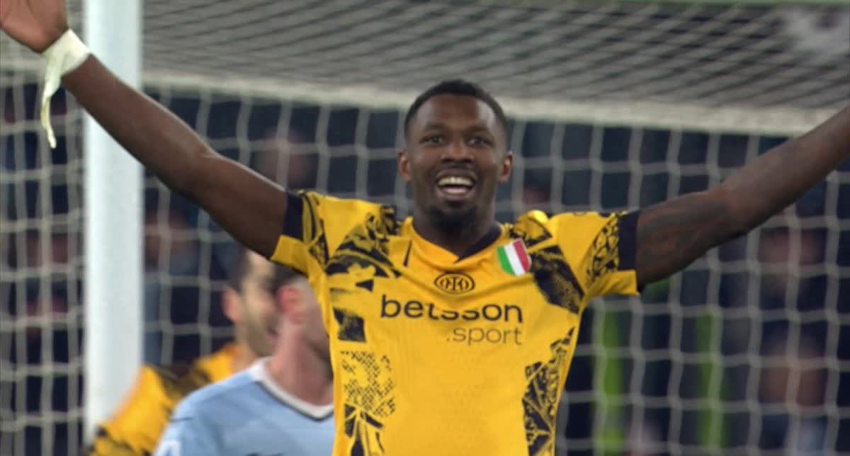 持人因嘲讽 持人因嘲讽